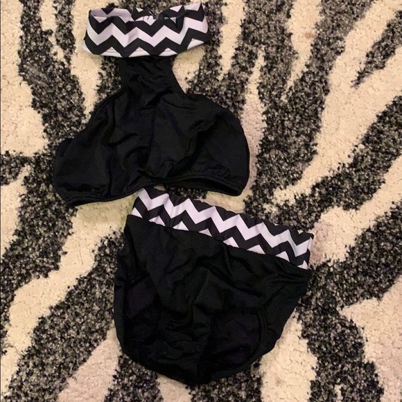 Girl’s Patrick J two piece dance set - Picture 1 of 1